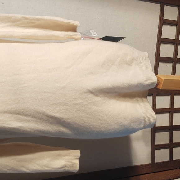 Cynthia Rowley Asymmetrical Collar Cashmere White Sweater Dress Sz S NWT - Picture 3 of 10